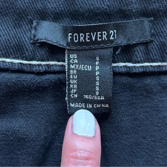 NWOT Forever 21 Mini Skirt - Picture 2 of 3